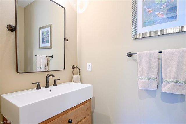 10505 Valencia Lakes DR, Bonita Springs, FL 34135