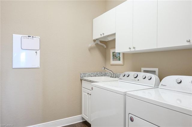 10505 Valencia Lakes DR, Bonita Springs, FL 34135