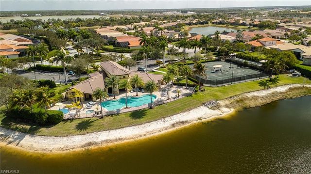 10505 Valencia Lakes DR, Bonita Springs, FL 34135