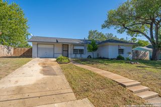106 Oakwood Dr, San Antonio, TX 78228