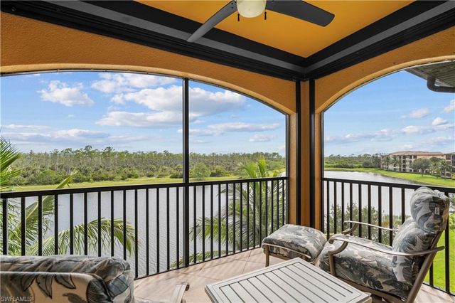 9723 Acqua CT 345, Naples, FL 34113