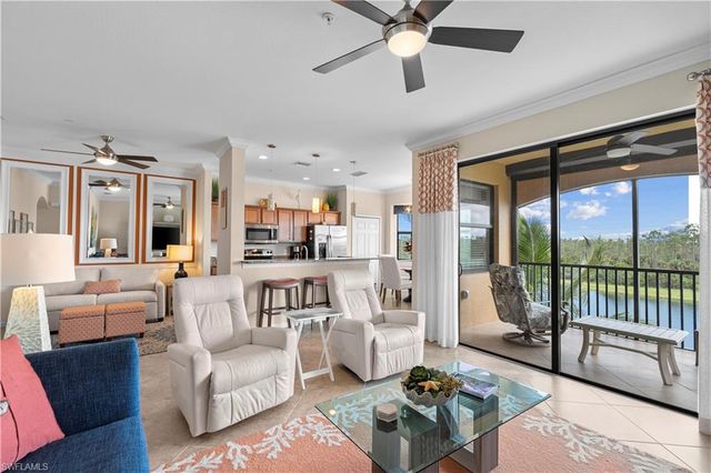 9723 Acqua CT 345, Naples, FL 34113
