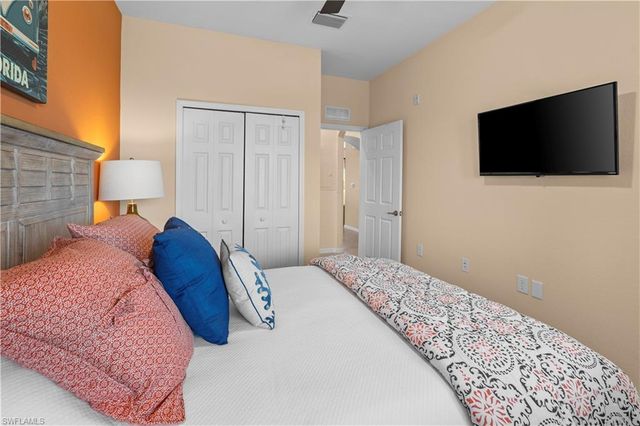9723 Acqua CT 345, Naples, FL 34113