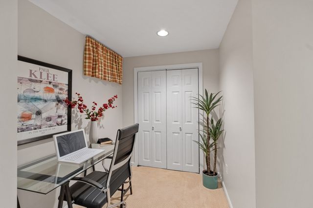 4302 Deerfield Circle 4302, Peabody, MA 01960
