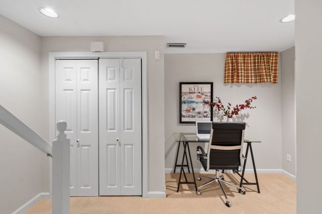 4302 Deerfield Circle 4302, Peabody, MA 01960