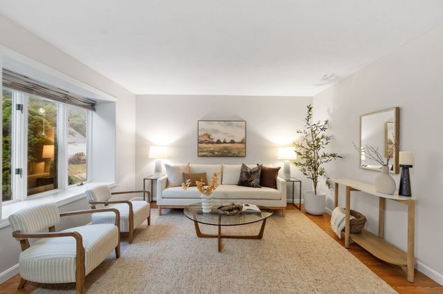 4302 Deerfield Circle 4302, Peabody, MA 01960