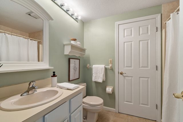 4302 Deerfield Circle 4302, Peabody, MA 01960