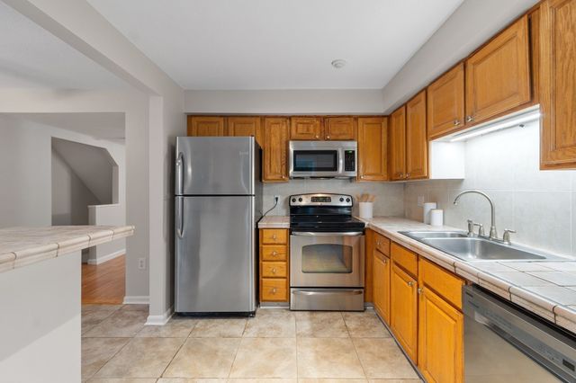 4302 Deerfield Circle 4302, Peabody, MA 01960