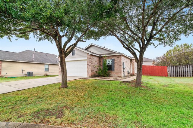 206 Wells BND, Hutto, TX 78634