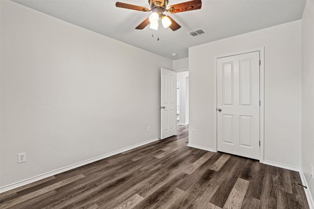 206 Wells BND, Hutto, TX 78634