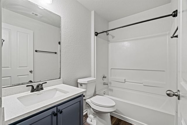 206 Wells BND, Hutto, TX 78634