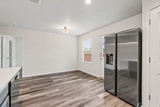 206 Wells BND, Hutto, TX 78634