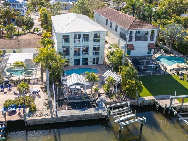 605 AVENIDA DE MAYO, Sarasota, FL 34242