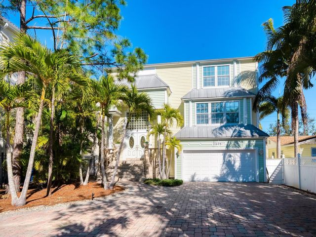 605 AVENIDA DE MAYO, Sarasota, FL 34242