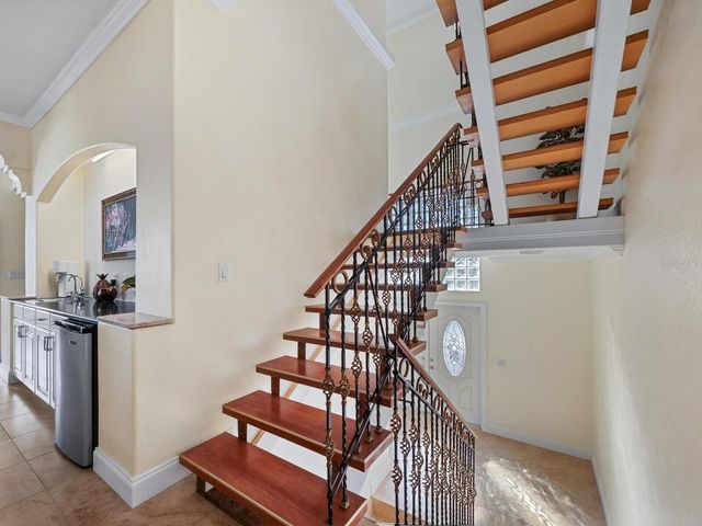 605 AVENIDA DE MAYO, Sarasota, FL 34242