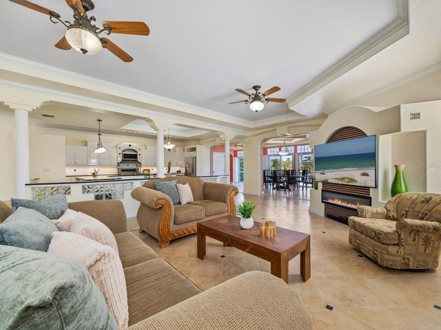 605 AVENIDA DE MAYO, Sarasota, FL 34242