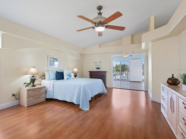 605 AVENIDA DE MAYO, Sarasota, FL 34242