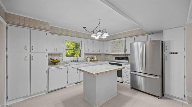 3068 Rock Hill Road, Burlington, NC 27215