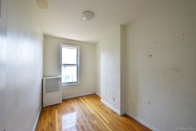 350 Montauk Avenue, Brooklyn, NY 11208