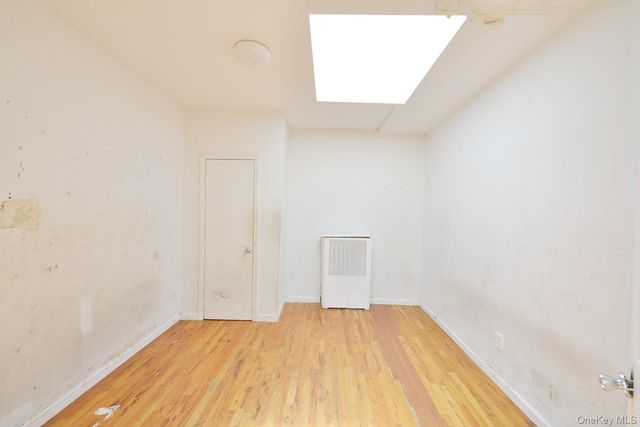 350 Montauk Avenue, Brooklyn, NY 11208