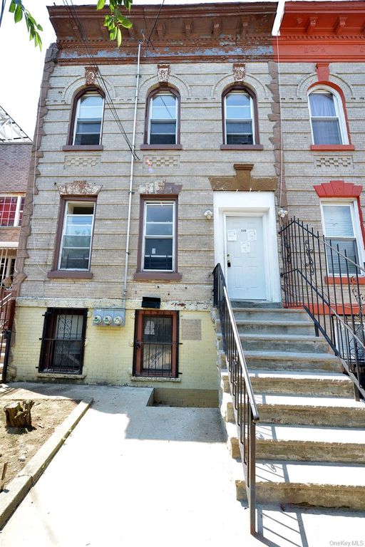 350 Montauk Avenue, Brooklyn, NY 11208