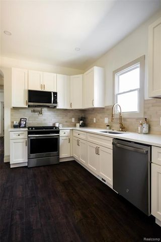 1494 Bewick Street, Detroit, MI 48214