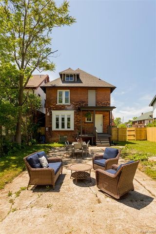 1494 Bewick Street, Detroit, MI 48214