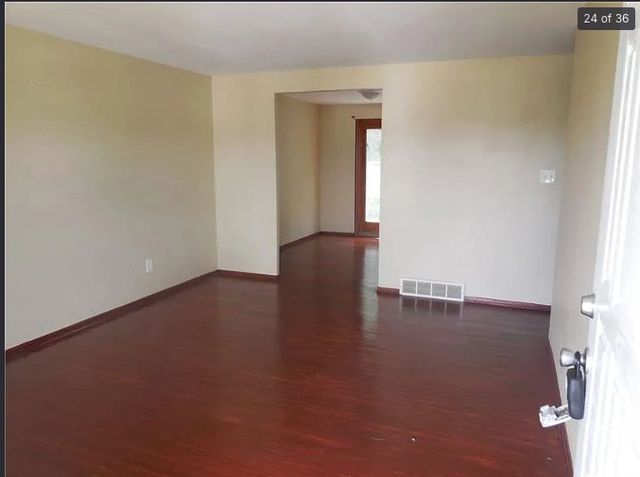 1911 Nash Ave, Penn Hills, PA 15235