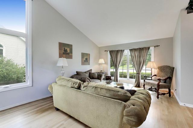 4783 Clearwater Lane, Naperville, IL 60564