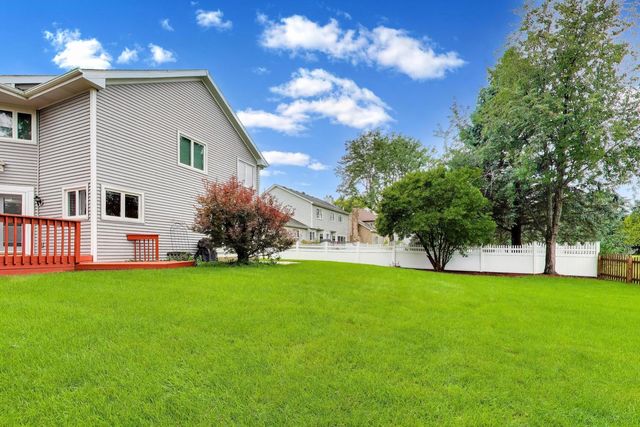 4783 Clearwater Lane, Naperville, IL 60564