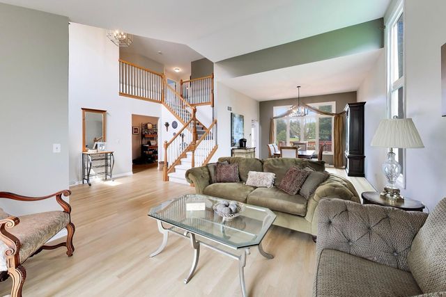 4783 Clearwater Lane, Naperville, IL 60564