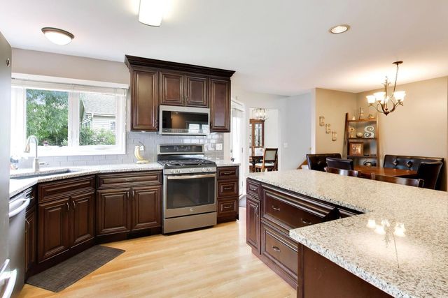 4783 Clearwater Lane, Naperville, IL 60564