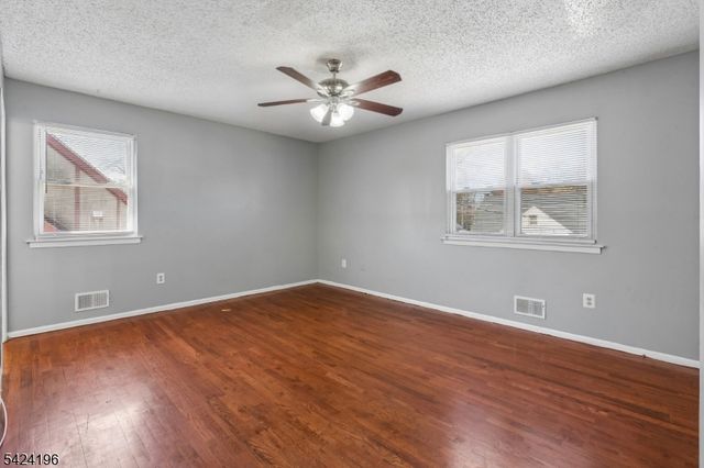 577 Berlant Ave, Roselle Boro, NJ 07203