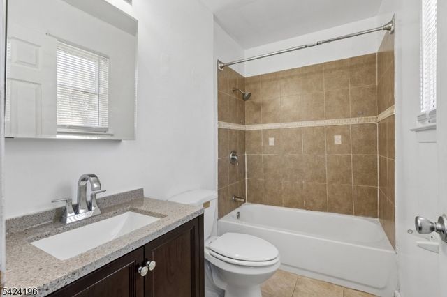 577 Berlant Ave, Roselle Boro, NJ 07203