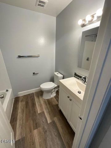 1331 Casa San Carlos Lane C, Oxnard, CA 93033