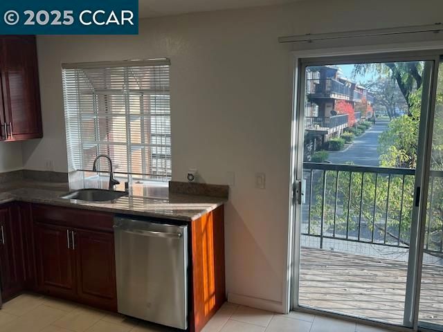 1975 Bonifacio St 5, Concord, CA 94520