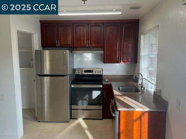 1975 Bonifacio St 5, Concord, CA 94520