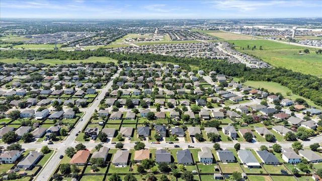 308 Flinn ST, Hutto, TX 78634