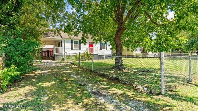 1714 Madison Ave, Maryville, TN 37804