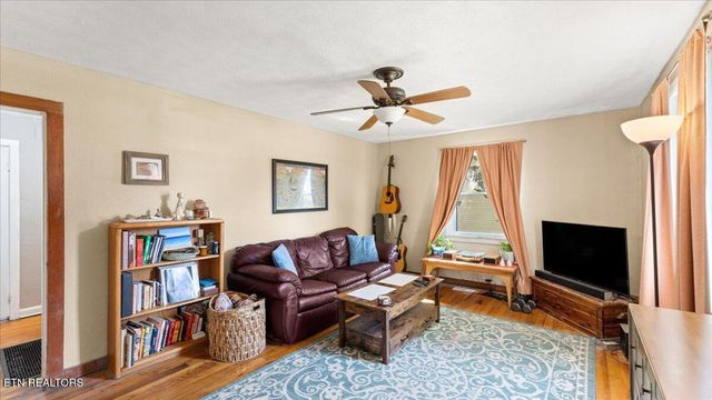 1714 Madison Ave, Maryville, TN 37804