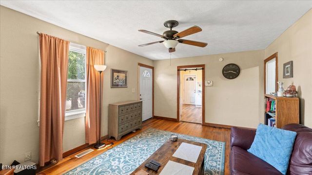 1714 Madison Ave, Maryville, TN 37804
