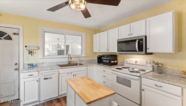 1714 Madison Ave, Maryville, TN 37804
