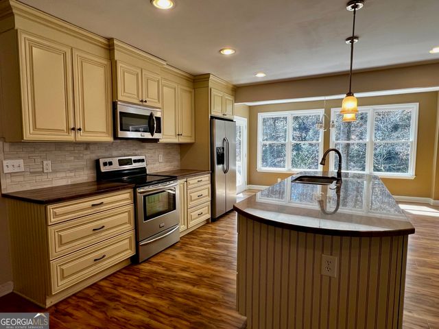 1319 Henry Evans Road, Ellijay, GA 30536