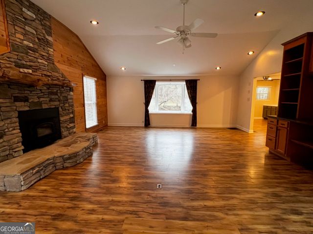 1319 Henry Evans Road, Ellijay, GA 30536