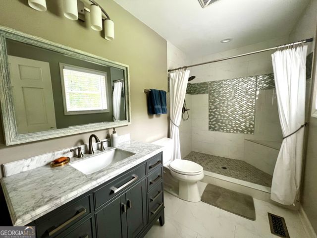 1319 Henry Evans Road, Ellijay, GA 30536