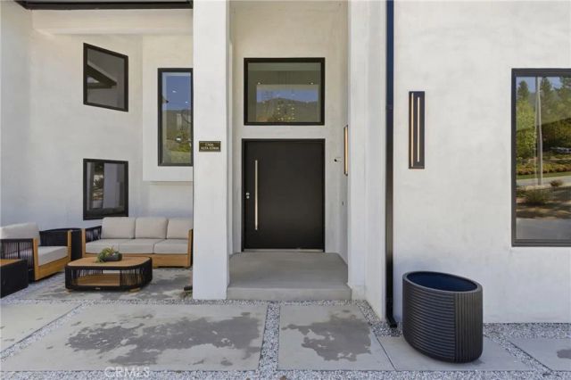 9077 Reales Street, Alta Loma, CA 91737