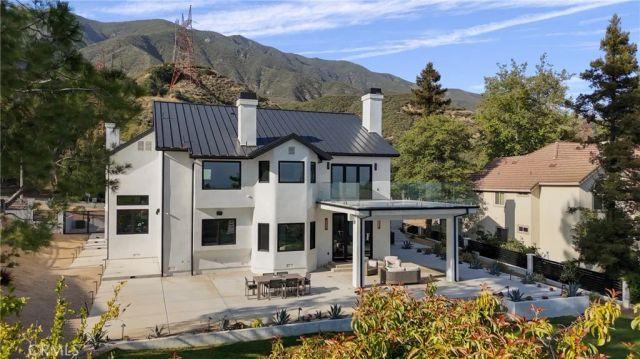 9077 Reales Street, Alta Loma, CA 91737