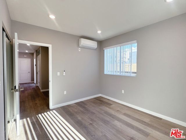 1107 S Hobart Boulevard, Los Angeles, CA 90006