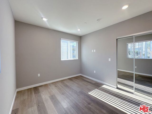 1107 S Hobart Boulevard, Los Angeles, CA 90006