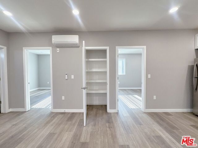 1107 S Hobart Boulevard, Los Angeles, CA 90006